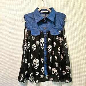 Cleo 2xl Denim And Skull Print Sheer Sleeveless Blouse